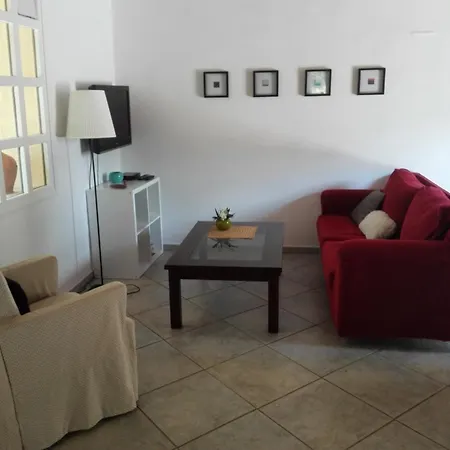 Holiday home Trouli House *